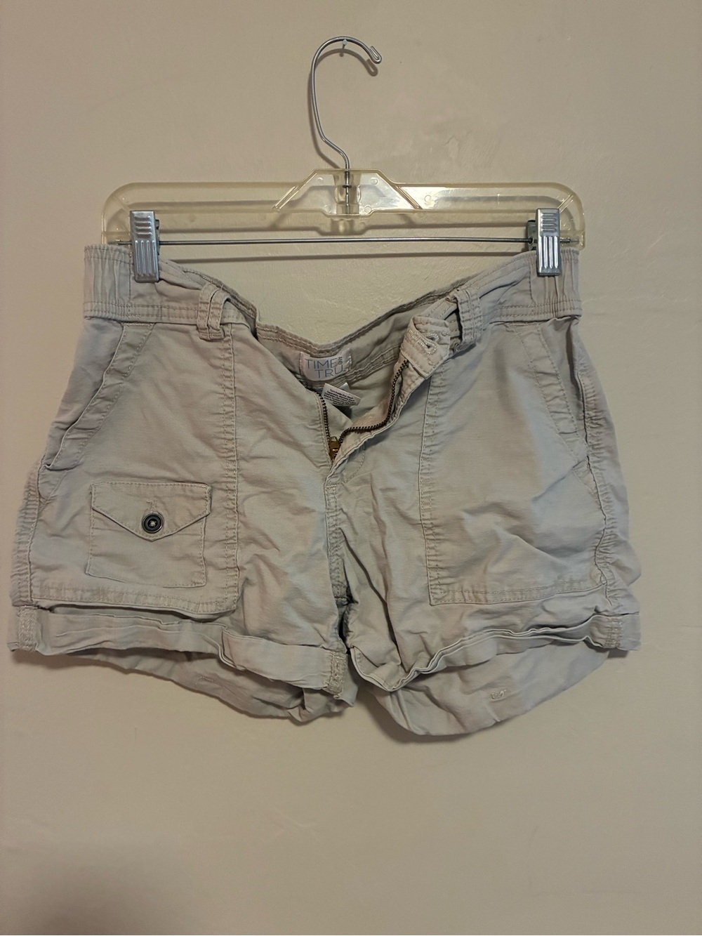 Time and Tru Light Beige Cargo Shorts